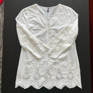 White eyelet, tunic, womens size small, brand: NYJD, Eyelet bottom and sleeves